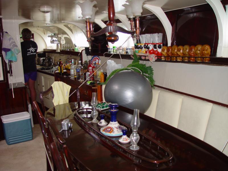Dining room - Ayacanora - The Bight, Norman Island

(Click on image to view full-size image (1280x960, 608 kb))