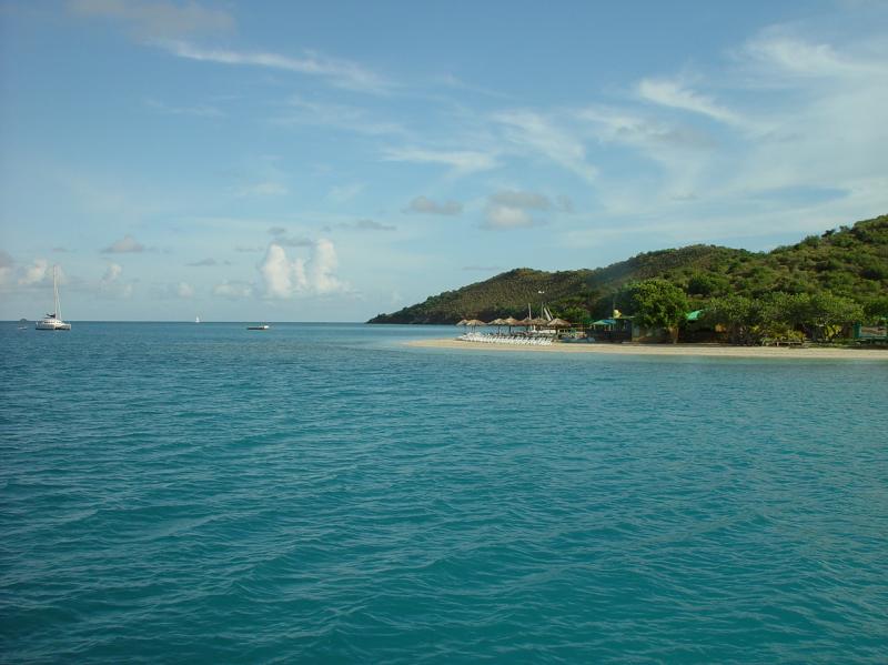 Prickly Pear Island, North Sound

(Click on image to view full-size image (1280x960, 580 kb))