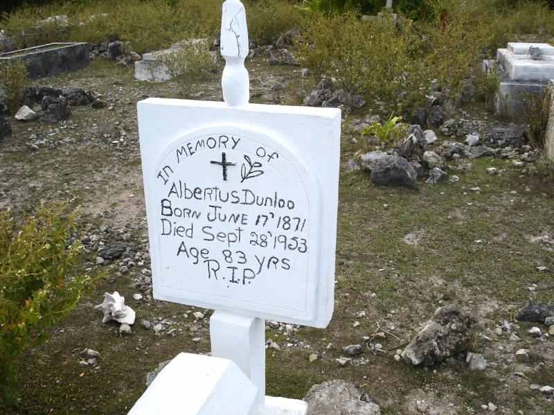 The cemetary at Virgin Gorda

(Click on image to view full-size image (1280x960, 459 kb))