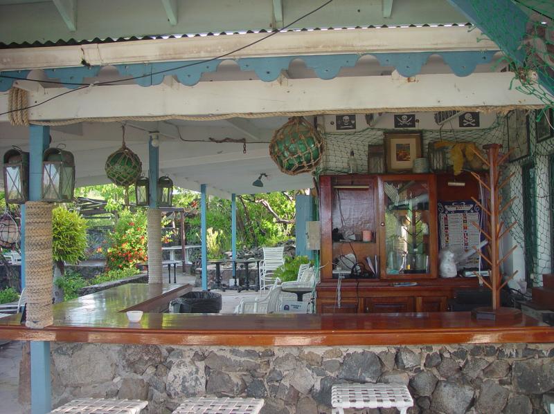 Happy Arr Bar on Marina Cay in the morning

(Click on image to view full-size image (1280x960, 590 kb))