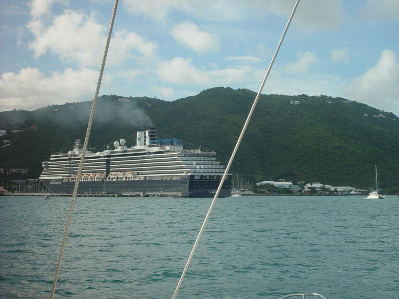 On our way to Road Harbour - Cruise ship

(Click on image to view full-size image (1280x960, 570 kb))