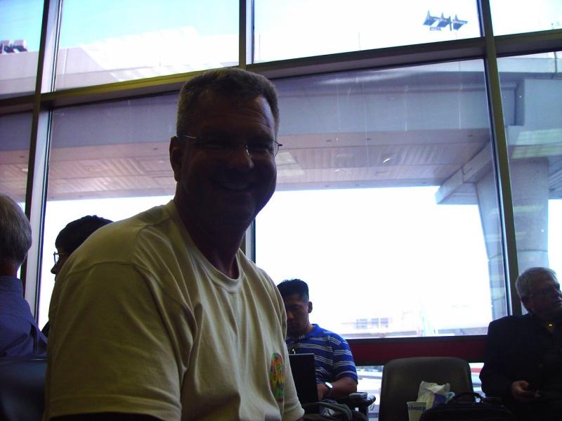 Eric at DFW airport

(Click on image to view full-size image (1280x960, 173 kb))